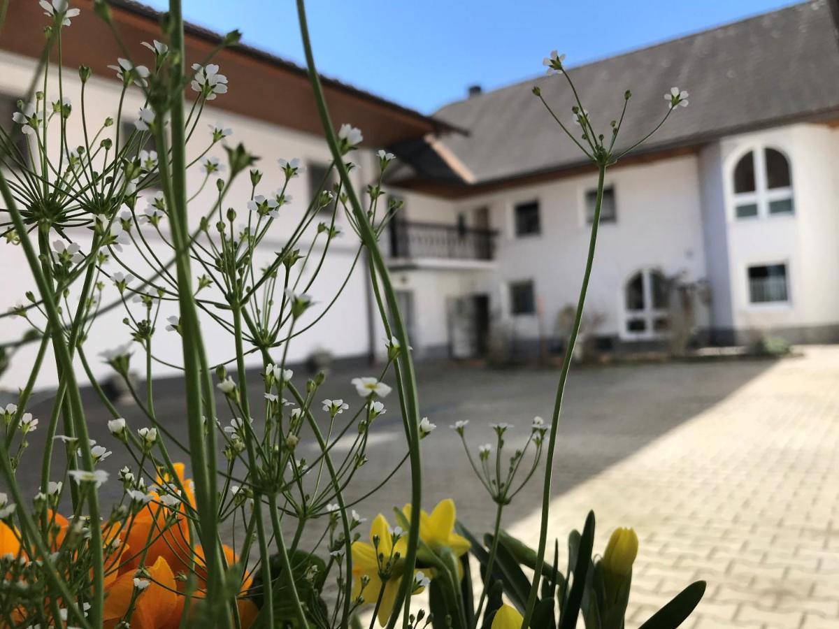 Vogelhubergut - Familie Scherleithner Vorchdorf Exterior photo